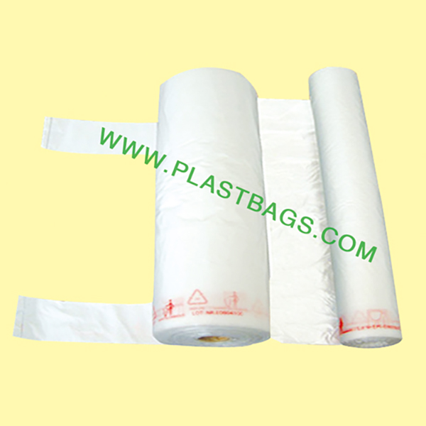 T-shirt bags on roll